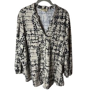 Davina Blouse Plus Size 1X Top 3/4 Sleeves V-Neck Stretch Beige Black Casual